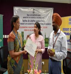 Prize Distribution by Secretary DSIR